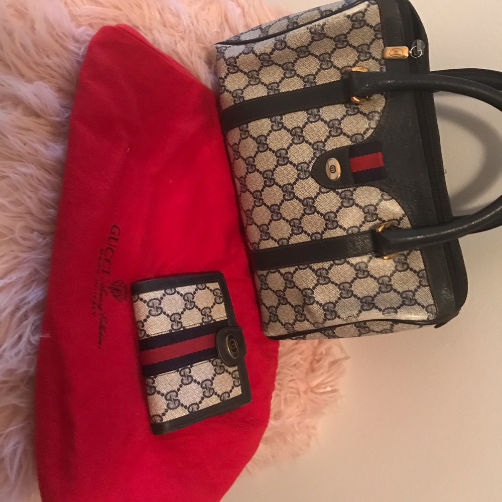Vintage Gucci handbag with wallet and dustbag